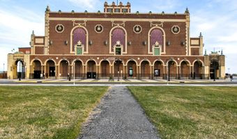 400 Deal Lake Dr 5F, Asbury Park, NJ 07712