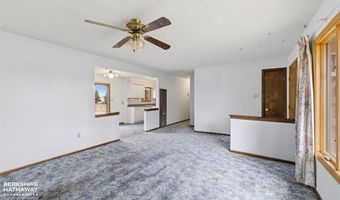 121 Buena Vista Ave, Cody, WY 82414