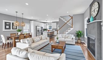 65 Bayview St, Aberdeen, NJ 07721