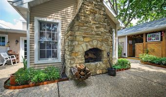 5596 Walnut St, Augusta, MO 63332