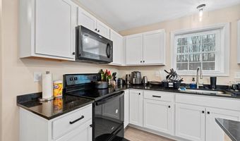 28 Murray Rd, Ashburnham, MA 01430
