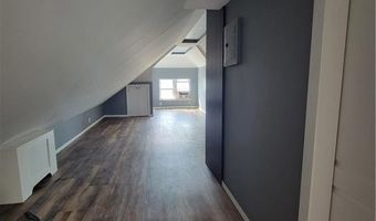 230 Garfield Ave 3rd floor, Bridgeport, CT 06606