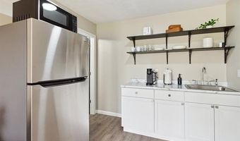 4998 N MAIN St, Long Lake, MI 48743