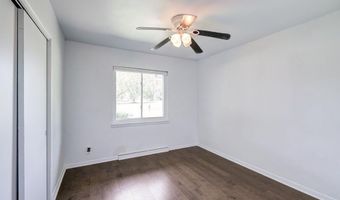 102 Highland Dr, Arkansas City, KS 67005