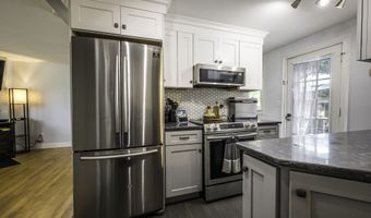 338 Lebanon Ave 18, Colchester, CT 06415