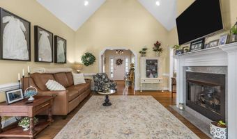 379 Shallowford Dr, Boiling Springs, SC 29316