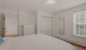7 Clay St, Newport, RI 02840