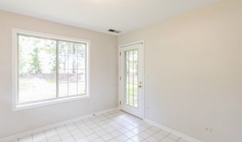 1412 W Crane St 1, Arlington Heights, IL 60004