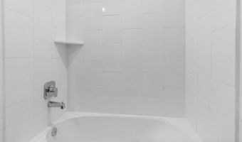 308 Robin St, Angleton, TX 77515