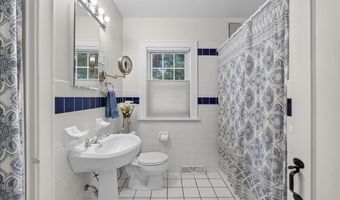 61 Upper Loudon Rd, Albany, NY 12211