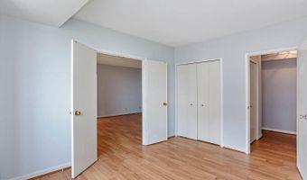 1805 CRYSTAL Dr #913S, Arlington, VA 22202