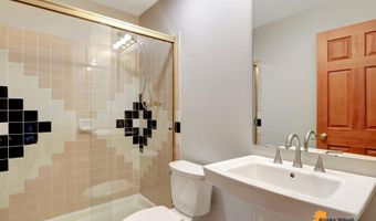 6110 Country Lane Cir, Anchorage, AK 99504