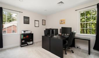 4 Morning Star Ct, Lincoln, RI 02865