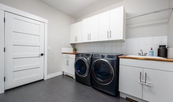 20382 Penhollow Ln, Bend, OR 97702