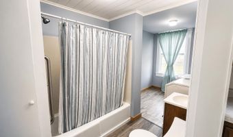 15 Daniels Rd W, Albany, VT 05845