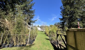 925 7TH St, Brookings, OR 97415