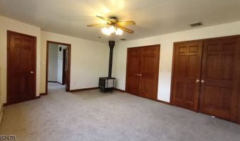 83 Lakeside Dr, Alloway, NJ 07461