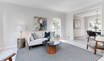 43820 LAUREL RIDGE Dr, Ashburn, VA 20147