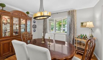706 Clayworth Dr, Ballwin, MO 63011