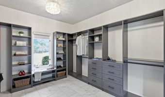 6040 White Ash Ct, Avon, IN 46123