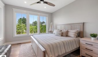 9214 Myrtle Ln, Alden, MI 49612