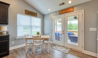 221 Little Man Dr, Boiling Springs, SC 29316