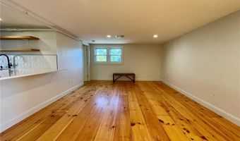 5 John St 2, Bristol, RI 02809