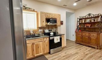 102 Doporto Ct, Carlsbad, NM 88220