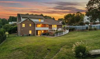3046 Hawthorne St, Athens, TN 37303