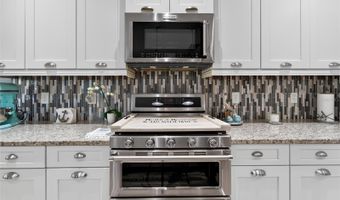 5227 ADMIRAL POINTE Dr, Apollo Beach, FL 33572