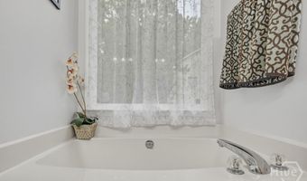 140 Wendy Ln, Athens, GA 30605