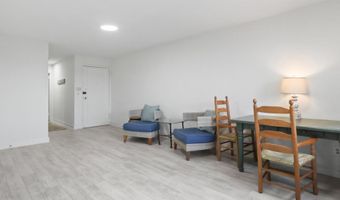 1581 N COLONIAL Ter 201-X, Arlington, VA 22209