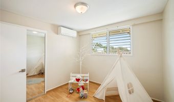 1469 Humuula St, Kailua, HI 96734
