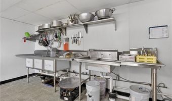 1 Angell Rd, Narragansett, RI 02882