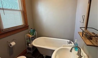 3916 A Hwy, Albany, MO 64402