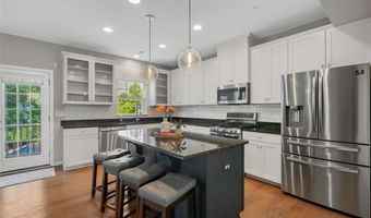 1004 Pointe View Dr, Adams Twp., PA 16046
