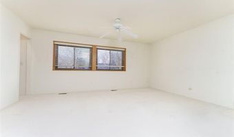 2155 Pauline Ct, Ann Arbor, MI 48103