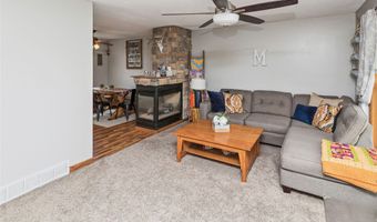 205 NE 9th St, Ankeny, IA 50021