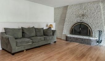 2057 GROVE St, Allentown, PA 18104