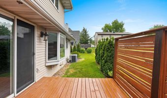 1023 W RIDGEVIEW Dr, Appleton, WI 54914