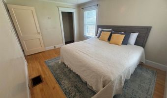164 7th St, Bangor, ME 04401