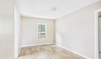 2405 E 9th St, Anderson, IN 46012