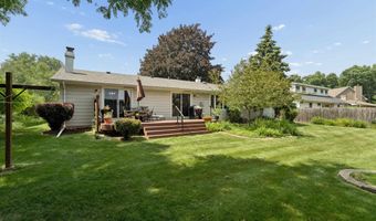 1300 N BAY RIDGE Rd, Appleton, WI 54915