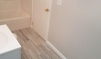 223 Riverside Dr, Bayville, NJ 08721