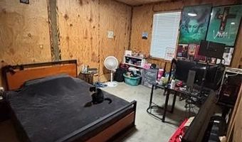 533 SW 2nd St, Adair, OK 74330