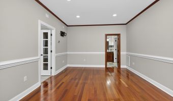 625 NW Locust St, Abingdon, VA 24210