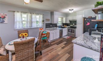 86 Pine Grove Dr, Andrews, NC 28901