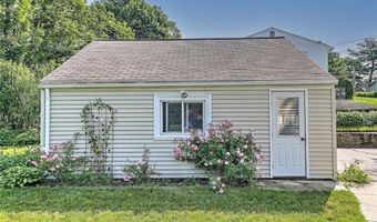 10 Roosevelt Ave, Lincoln, RI 02865