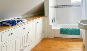 20 Greeley Ave, Bar Harbor, ME 04609