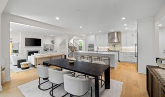 9501 WILDOAK Dr, Bethesda, MD 20814